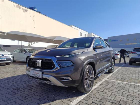 FIAT TORO 2.0 16V TURBO DIESEL RANCH 4WD AT9 FIAT TORO 2.0 16V TURBO DIESEL RANCH 4WD AT9